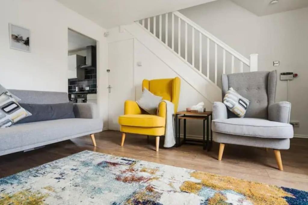 New Build House Near Trafford Centre With Drive Mánchester Exterior foto